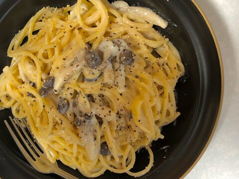 超濃厚!きのこだけで作るクリームパスタ